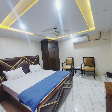 Hotel White Pearl ลาฮอร์ ภายนอก รูปภาพ