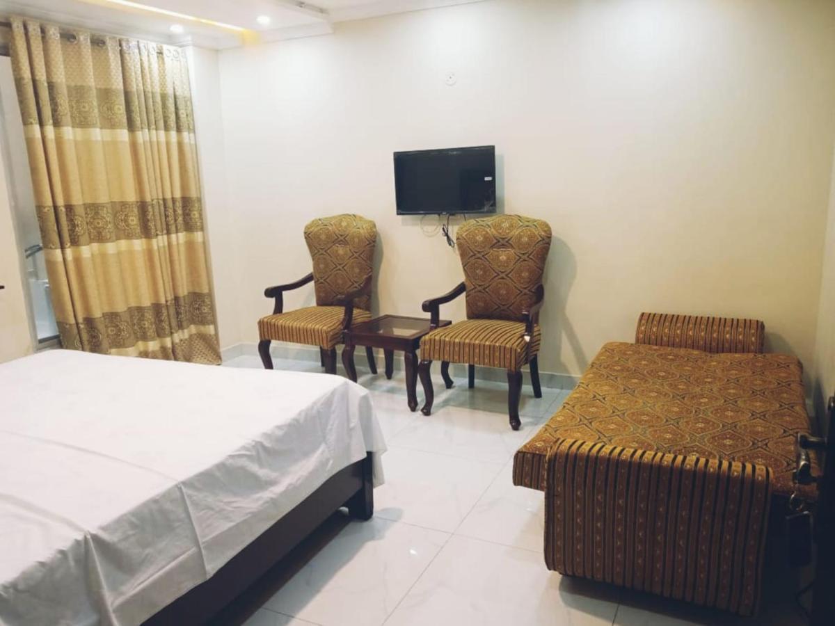 Hotel White Pearl ลาฮอร์ ภายนอก รูปภาพ