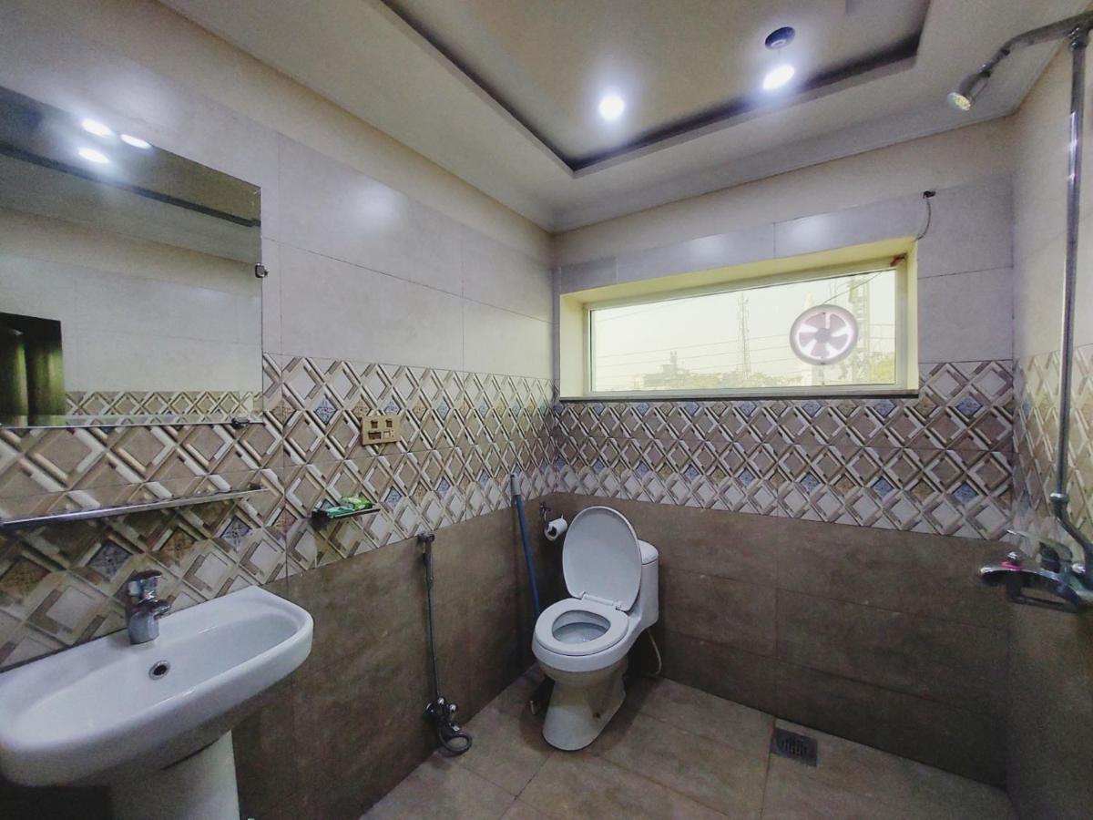 Hotel White Pearl ลาฮอร์ ภายนอก รูปภาพ